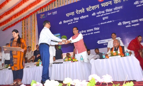 Demiryolu Bakanı Vaishnav: Madhya Pradesh'li Panna, Vande Bharat treninin hediyesini alacak